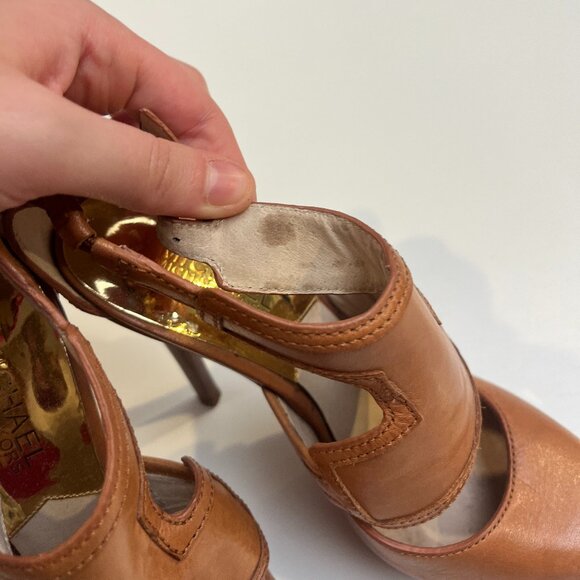 Michael Kors Toni Platform Pumps in Tan Leather - Picture 3 of 5